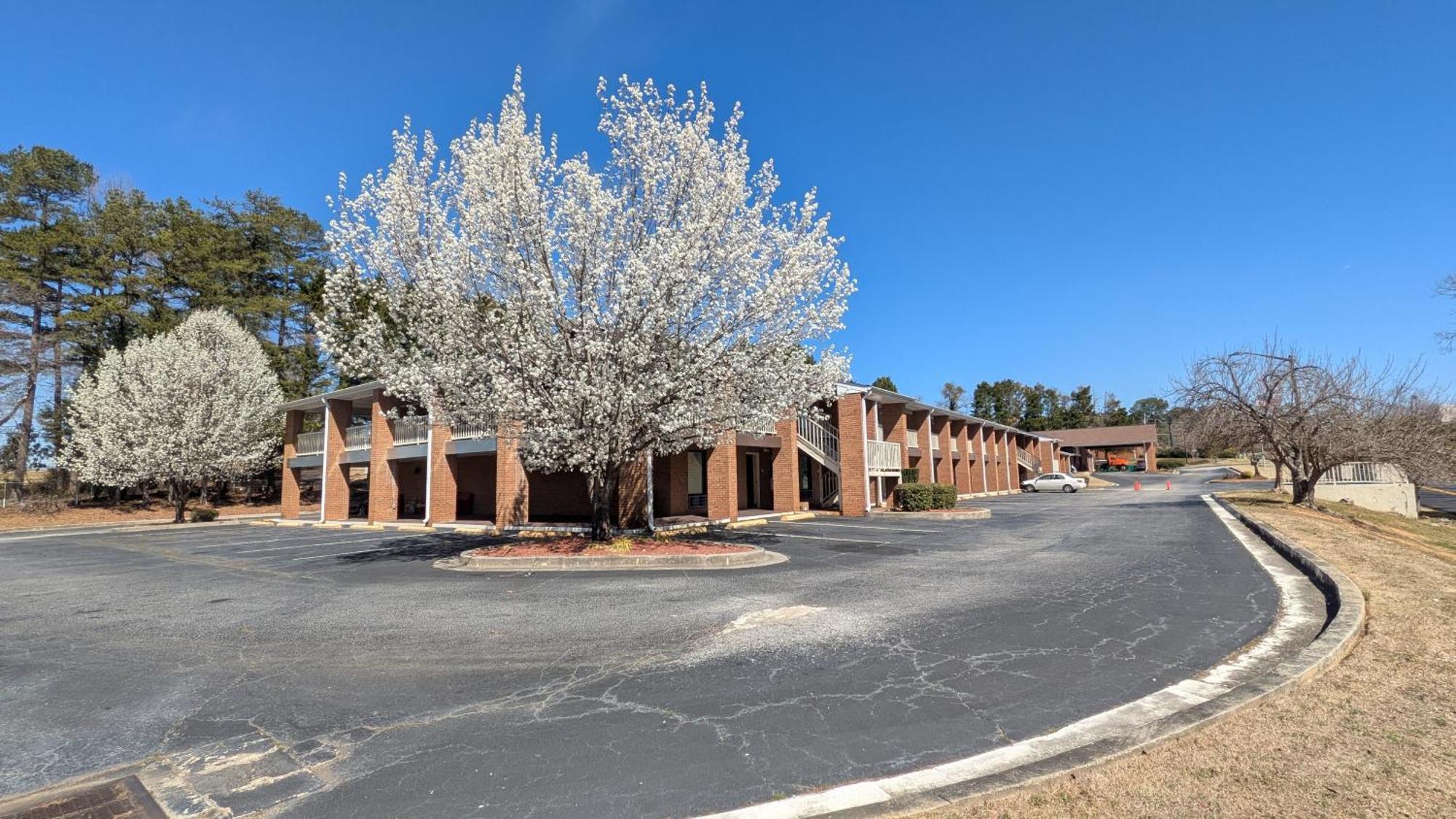 My Home & Suites Toccoa Exterior photo